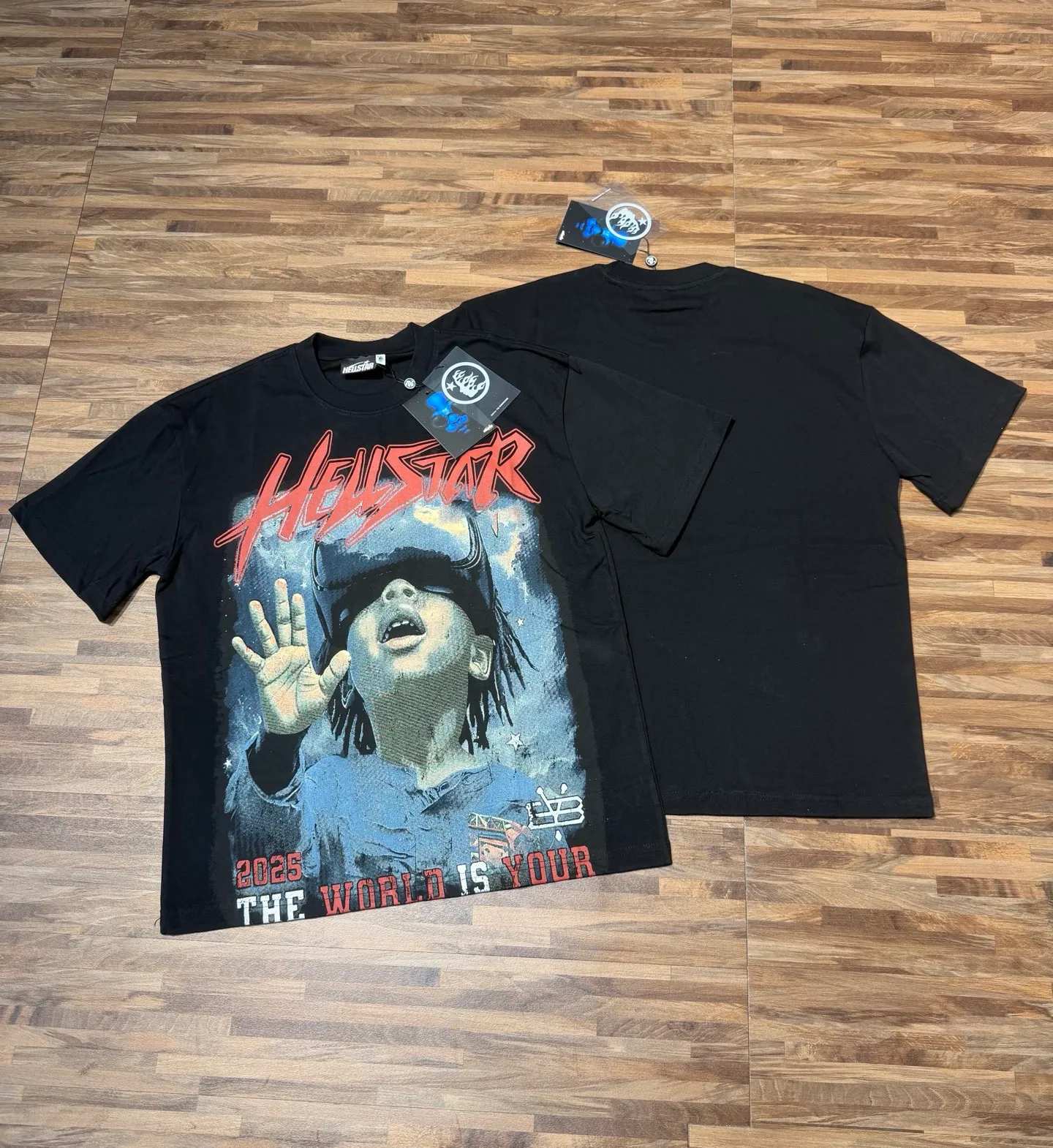 #Active Black/Ivory White I In Stock Real Shot Hellstar Hellstar Cross-border European and American style, street fashion brand pure cotton T-shirt Fabric (fabric): 32 counts, weight combed double yarn pure cotton Sizes (size): S-M L X L Color (colour): Active Black/Ivory White